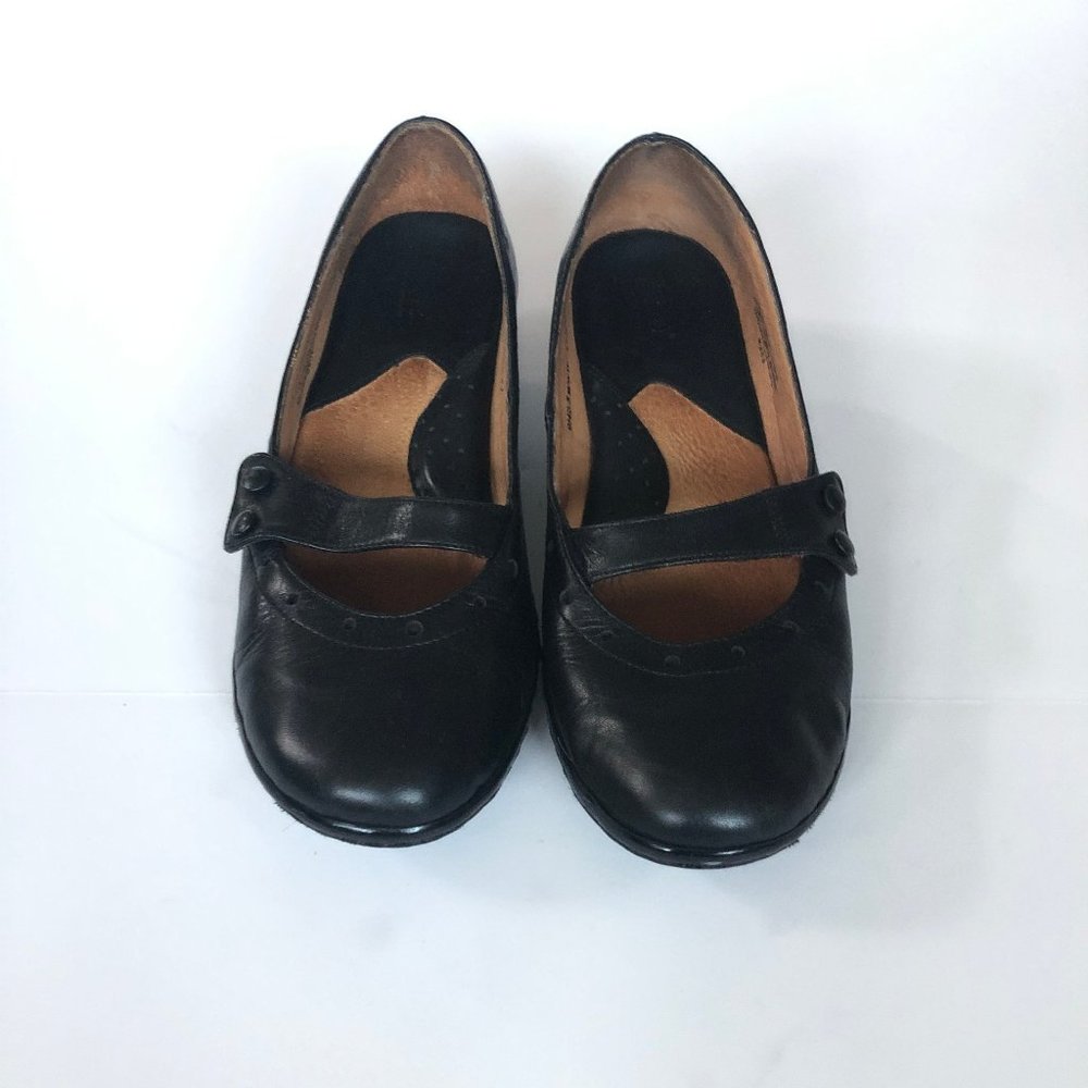 Born kitten heel button detail mary jane